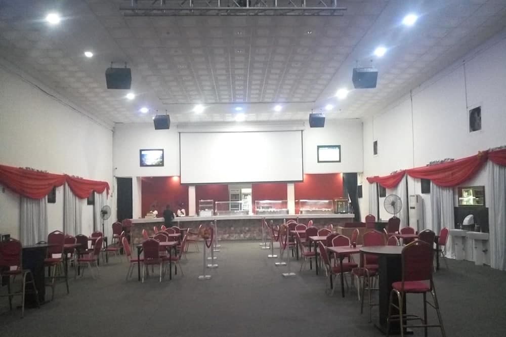 Nero Hotel