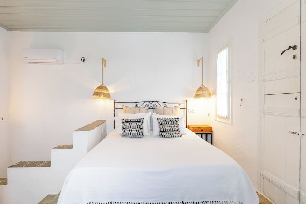 Lighthouse Hotel