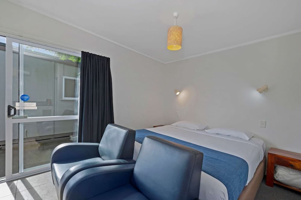 Westshore Beach Inn