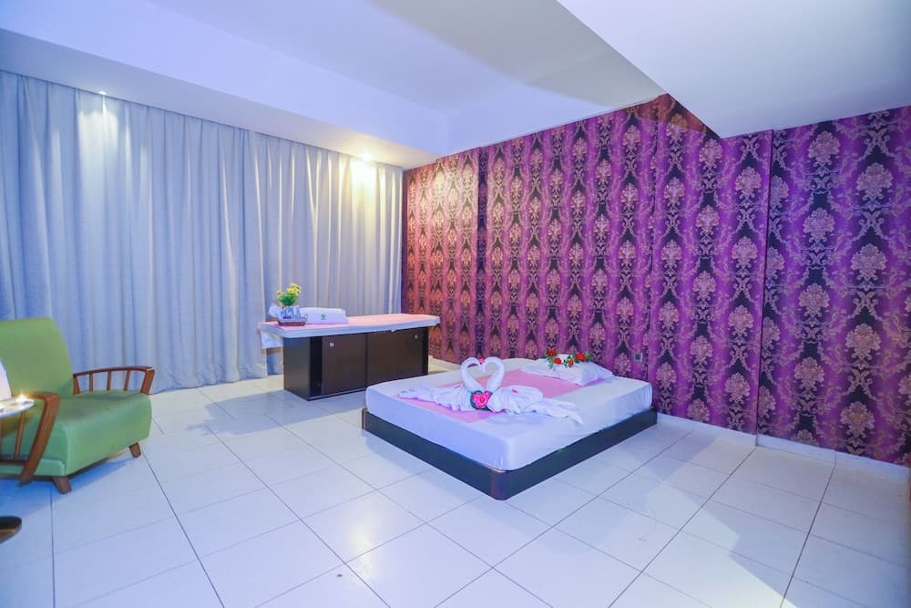 Ramee Palace Hotel