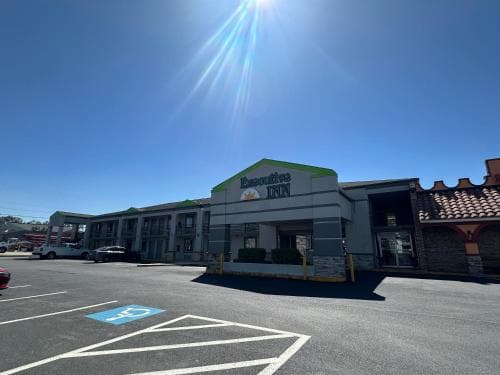 Executive Inn Locust Grove