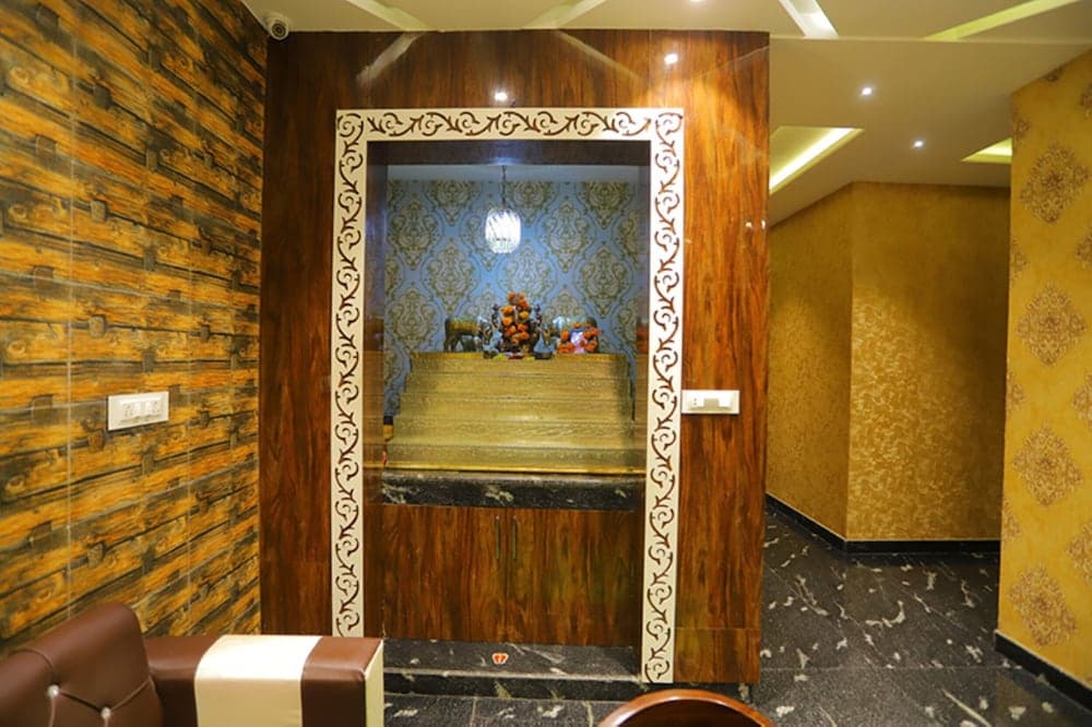 Raha Hotel