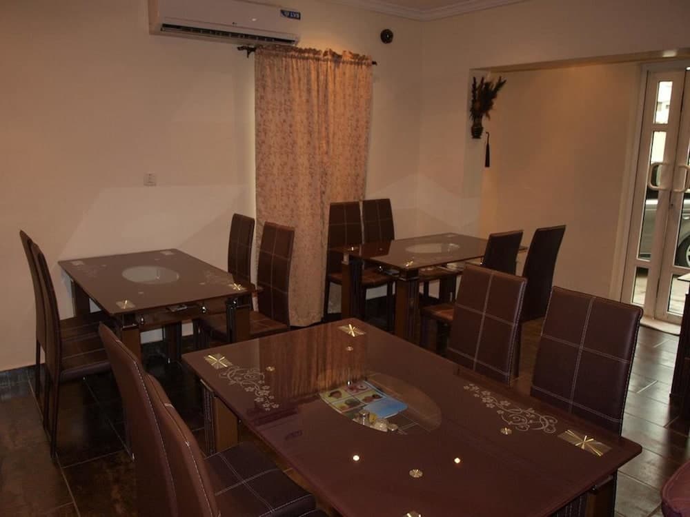 Bay Suites