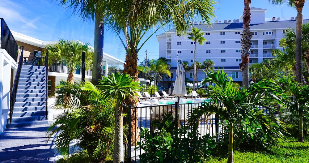 Sands Point Motel