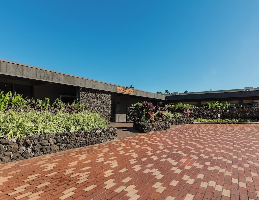 Maui Seaside Hotel