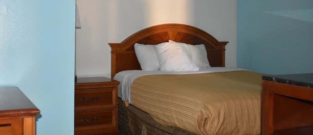 Guest Cottage And Suites