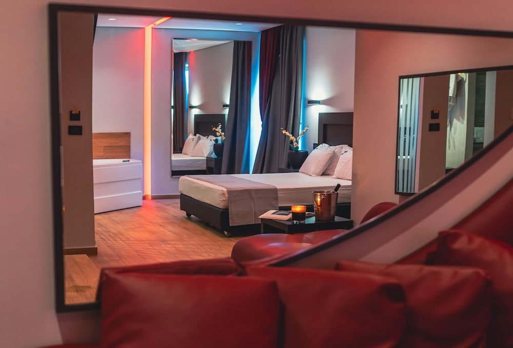 Pines Hotel