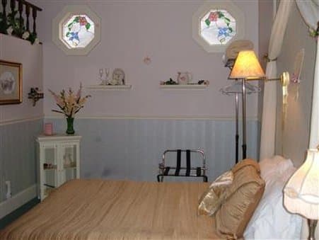 Candlelite Inn Bed & Breakfast