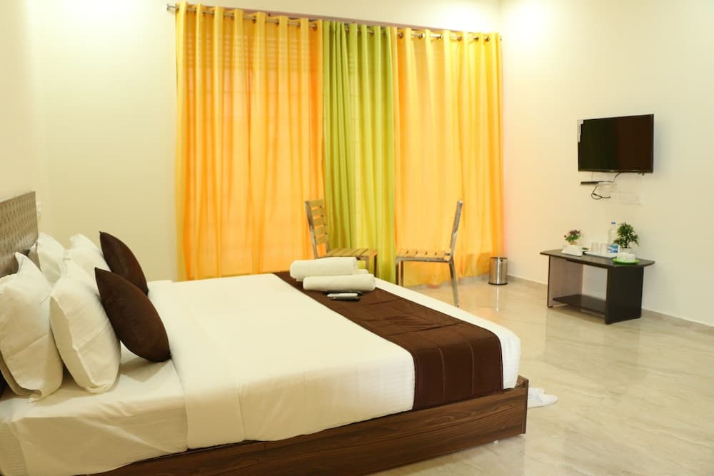 Green Tree Hotel