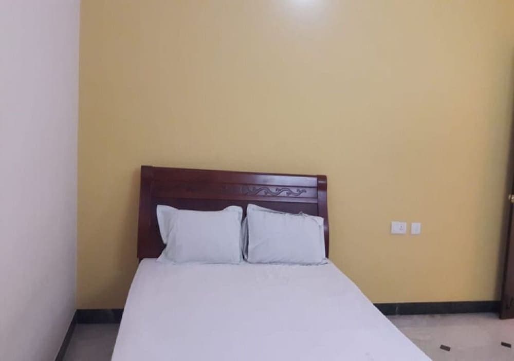 Maxiprime Hotels Panaiyur