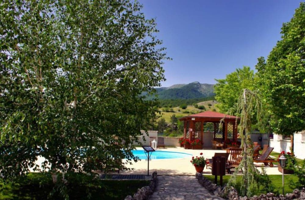 Hotel Bucaneve