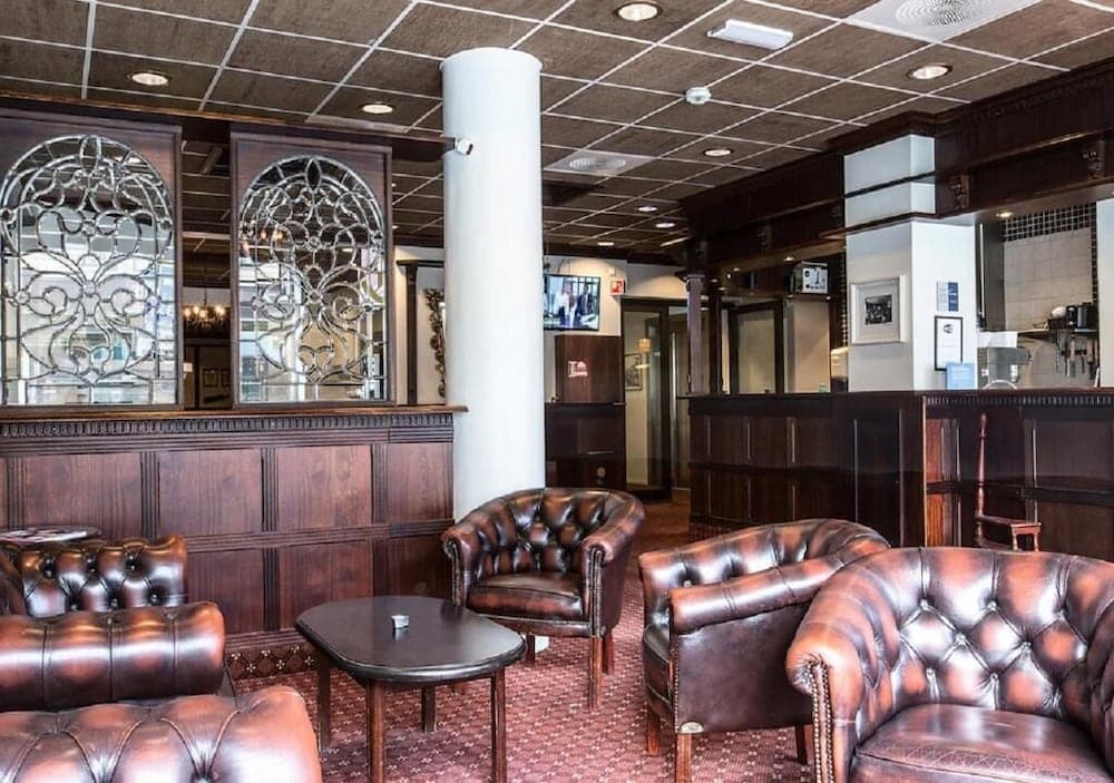 Chesterfield Hotel