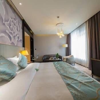Peninsula Intercontinental Hotel