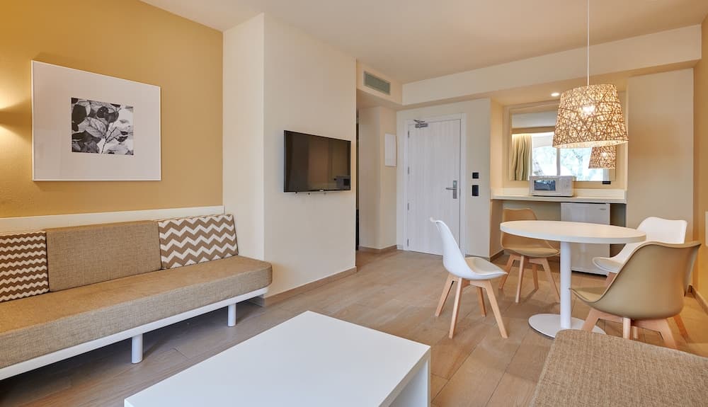 Protur Badía Park Aparthotel