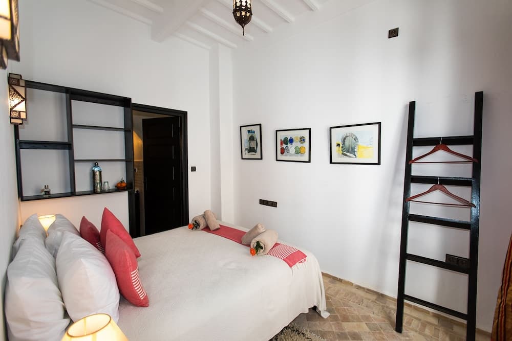 Riad Dar Awil