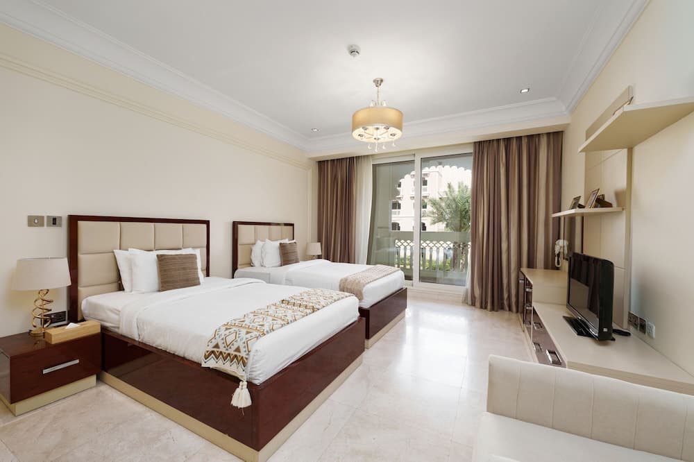 Maison Privee - Charming Apt with Sea View on the Palm Jumeirah