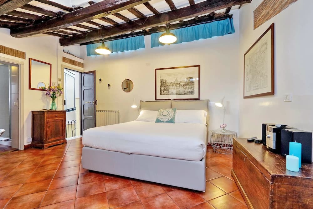 Rome Accommodation Navona Apartment
