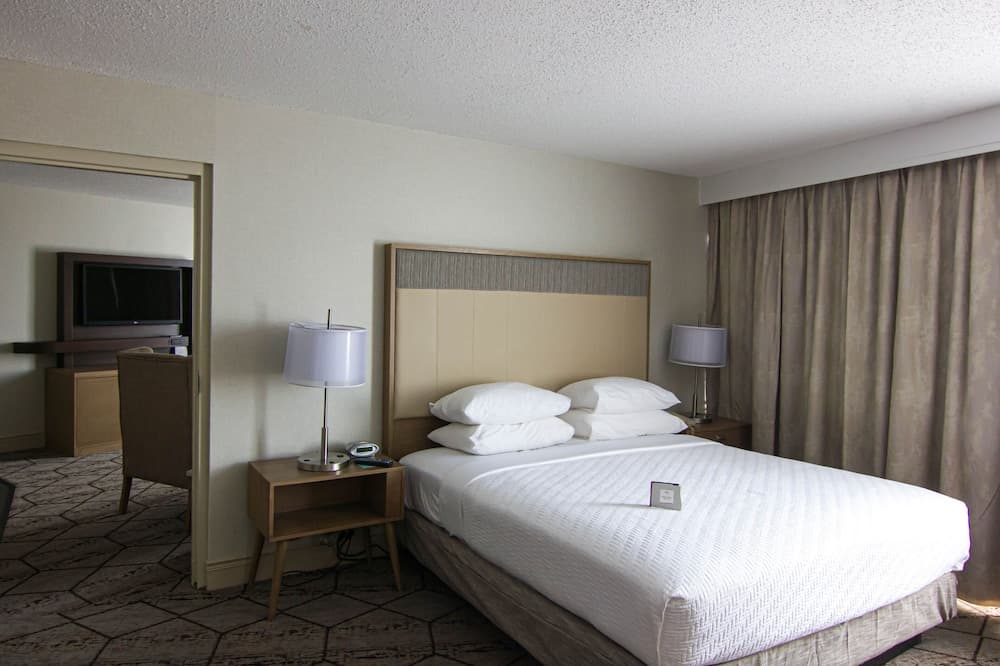 Crowne Plaza Syracuse