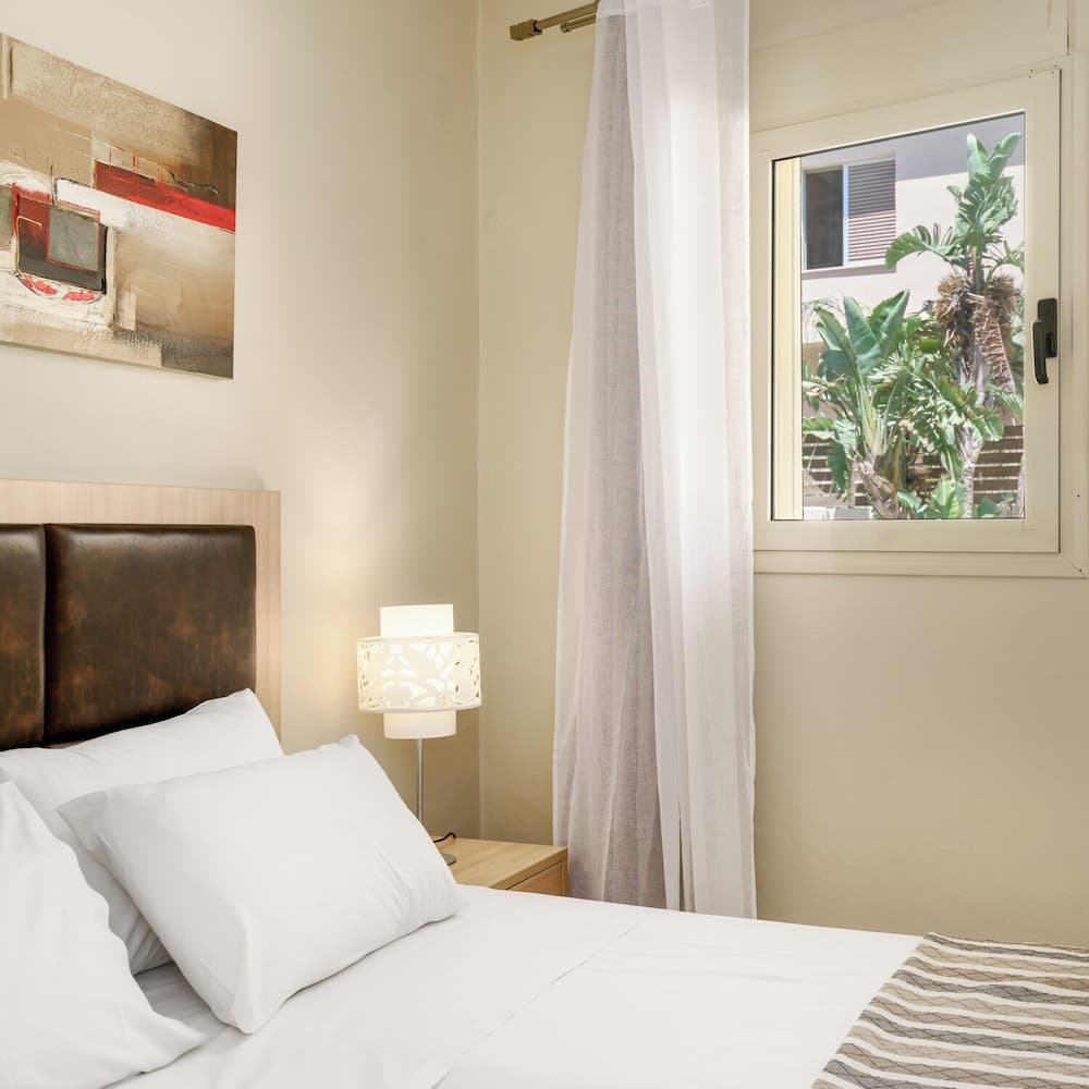 Axos Hotel