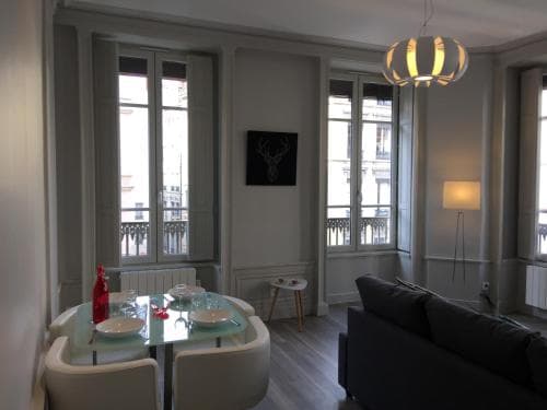 Celect'In Lyon Suites climatisées SkyView