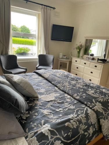 Grove House Bed & Breakfast