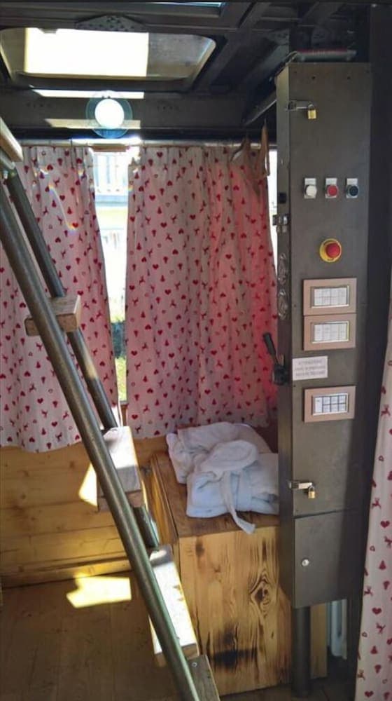 Cablewayroom