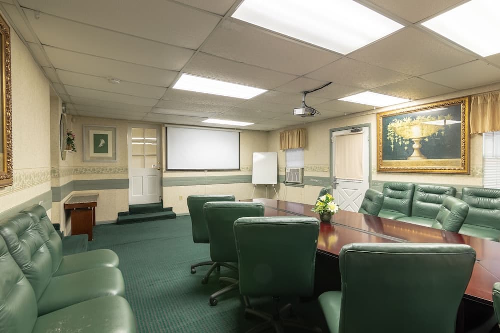 Executive Inn And Suites