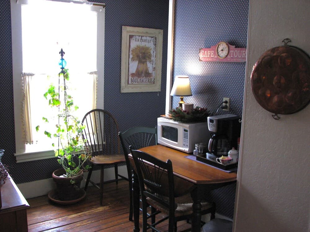 Rose Arbour Bed & Breakfast