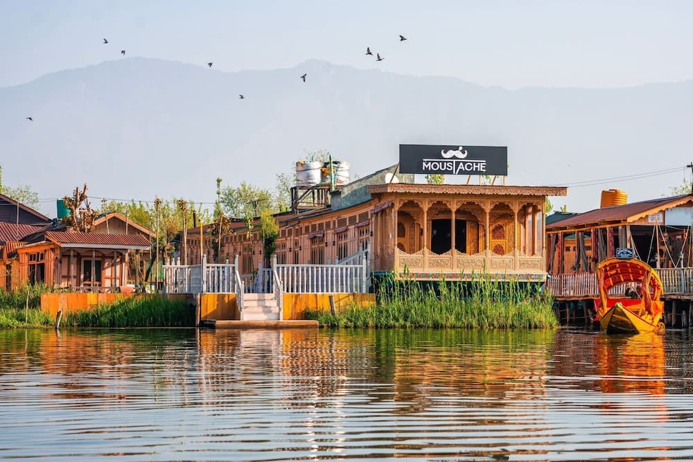 Moustache Houseboat Srinagar