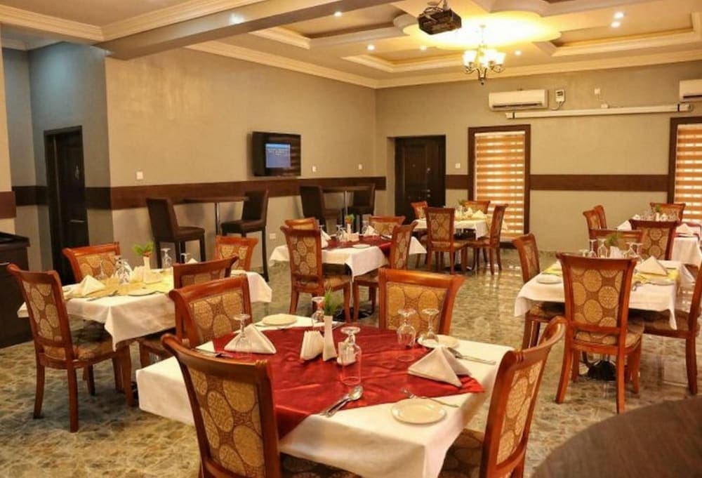 Bayse One Premium Hotel - Standard Room with free Wifi