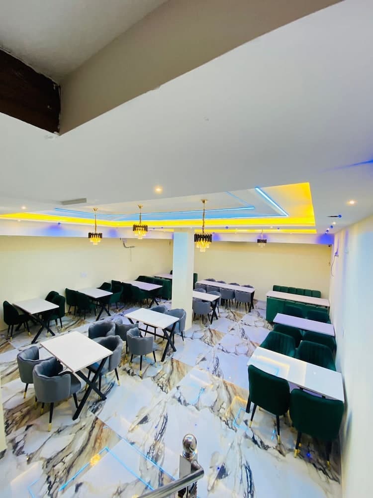 Hotel Azaara