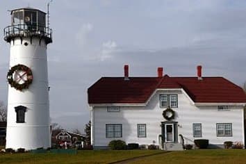 Old Harbor Inn