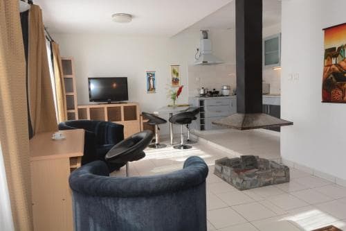 Aina Hotel