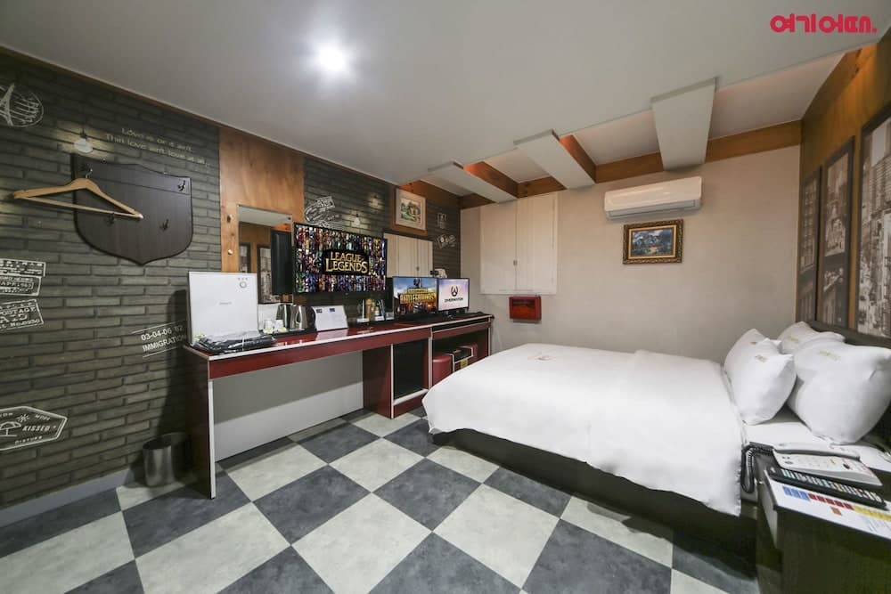 Sky Motel