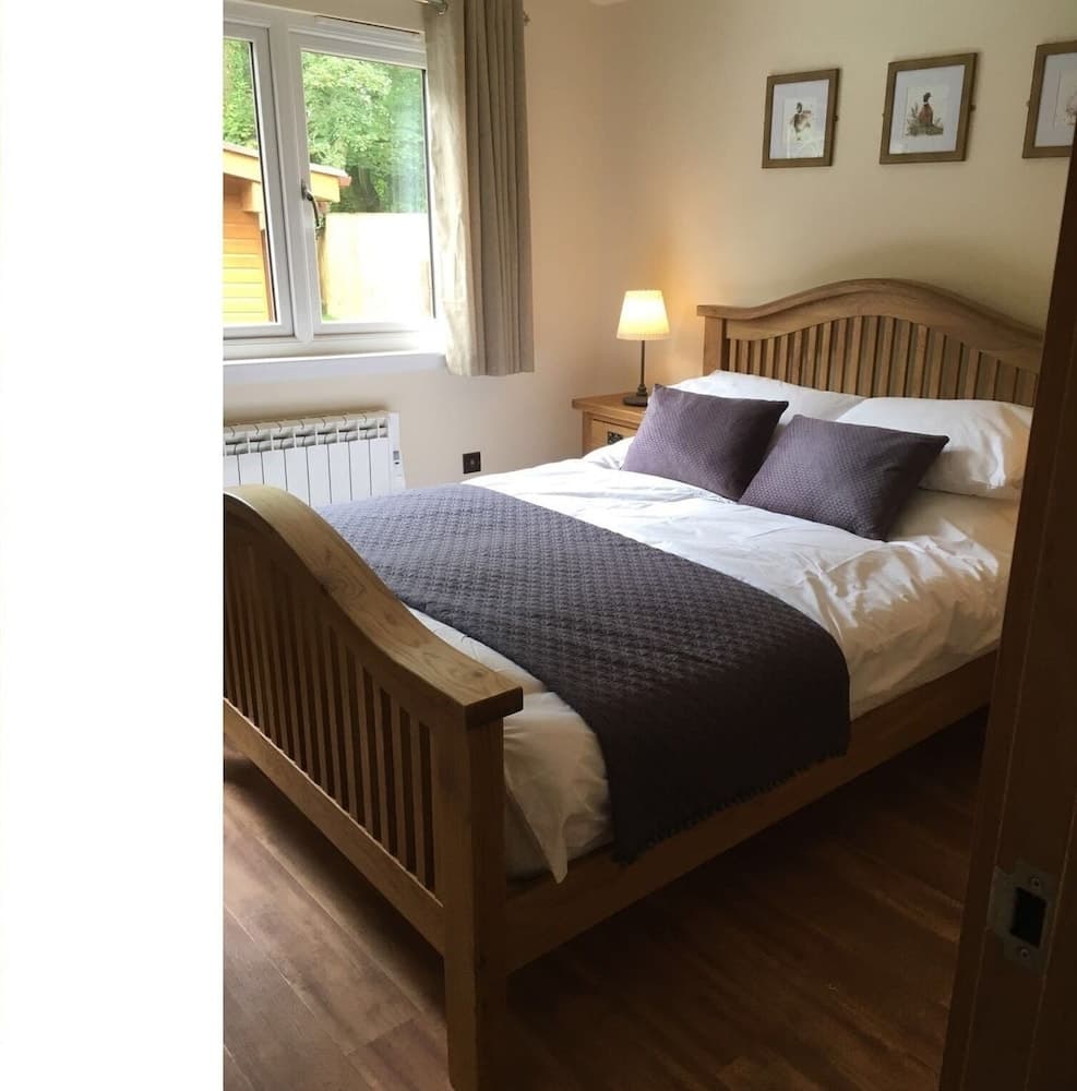 Shellow Lane Lodges