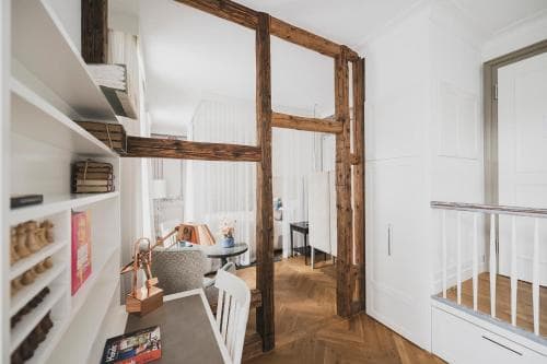 La Maison Hotel