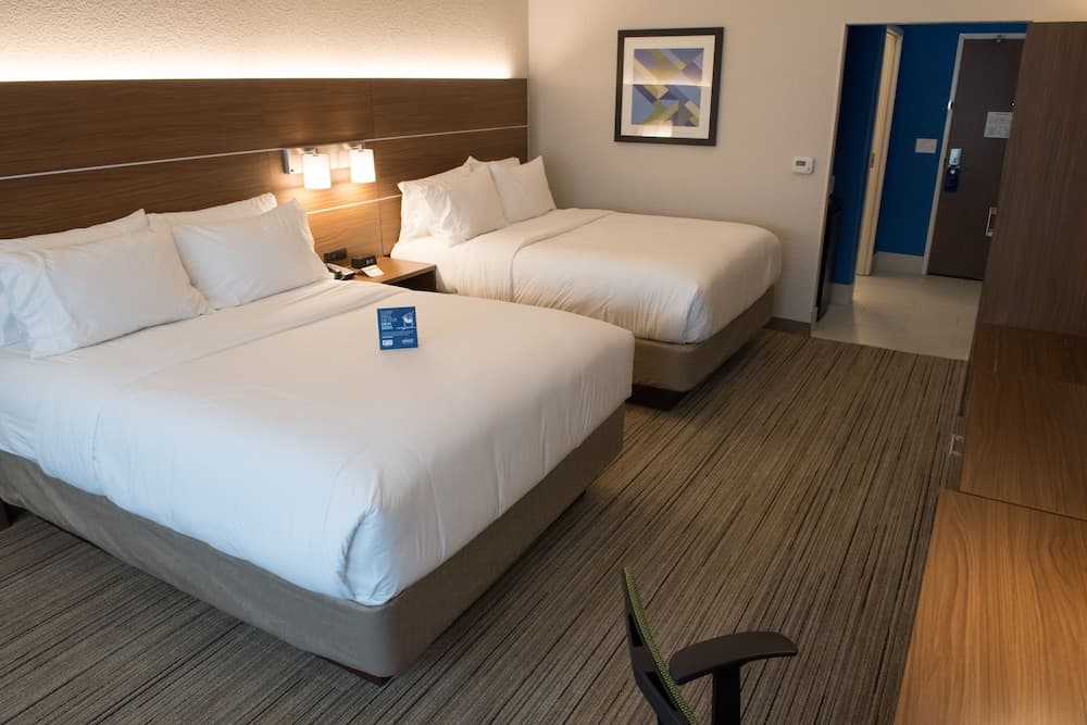 Holiday Inn Express & Suites - Merrillville by IHG