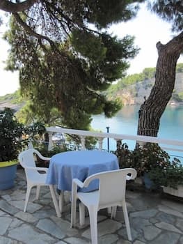 Kavos Hotel
