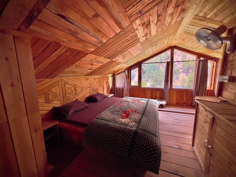 Royal Star Kasol