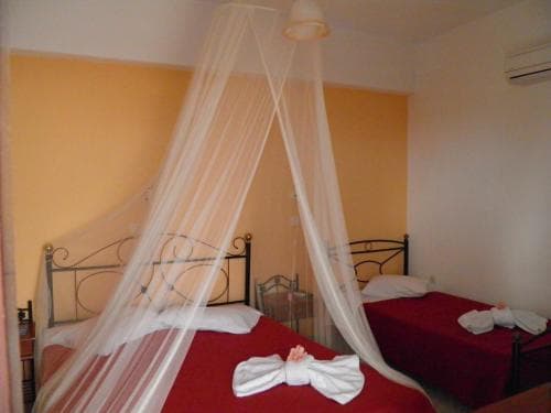 Mirsini Pension