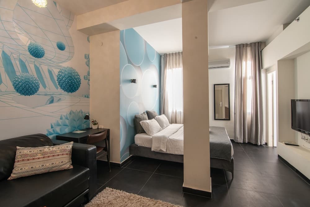 27 Montefiore TLV