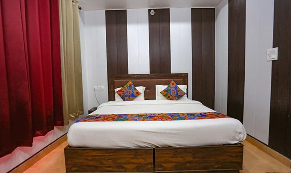 Fabhotel Maya