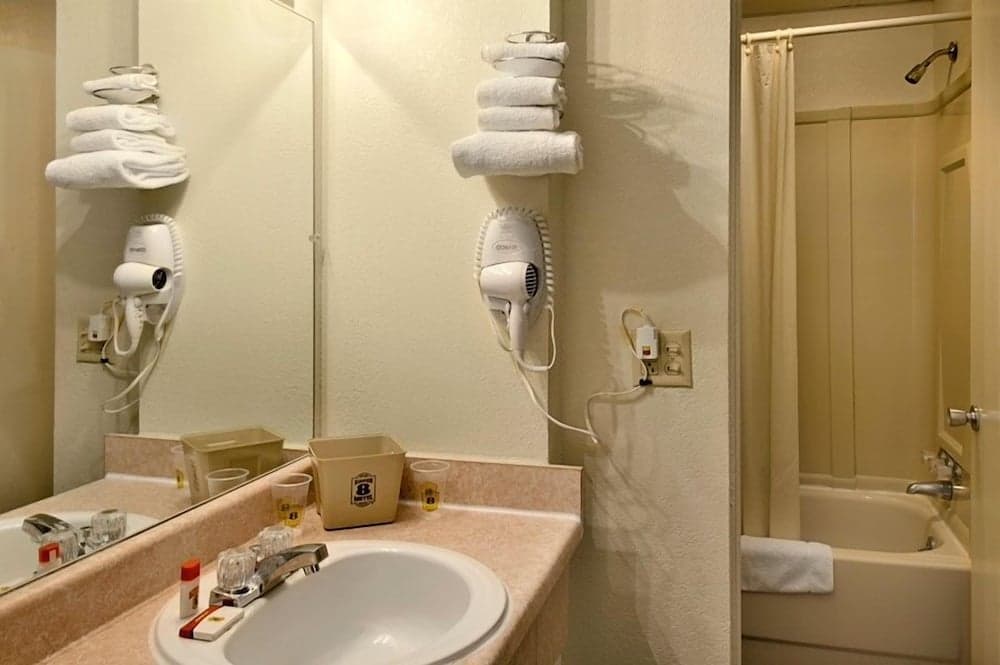 Peoria Inn