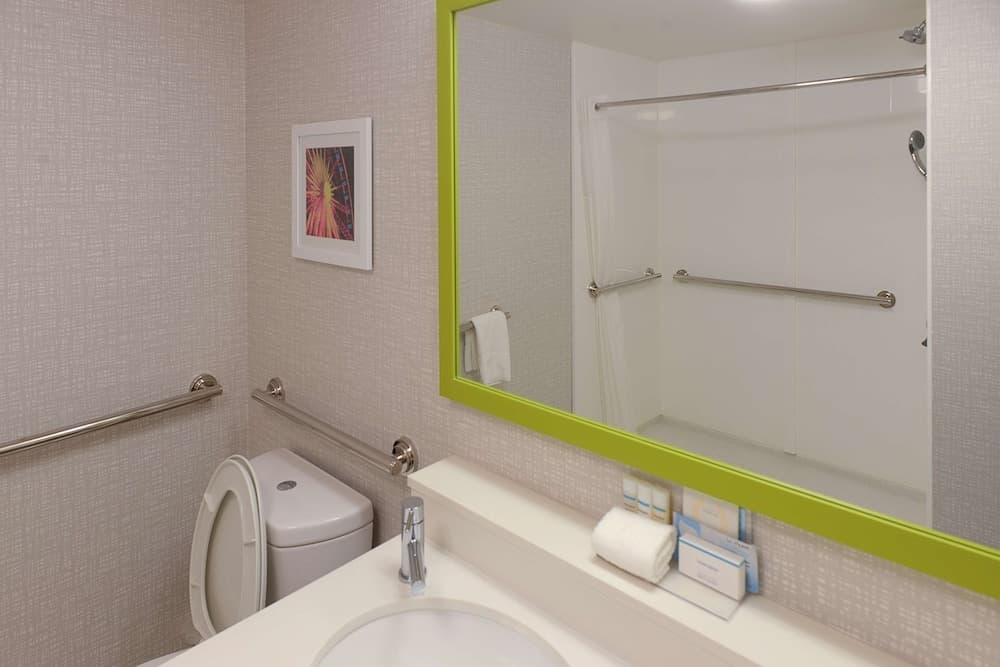 Hampton Inn & Suites ATL-Six Flags