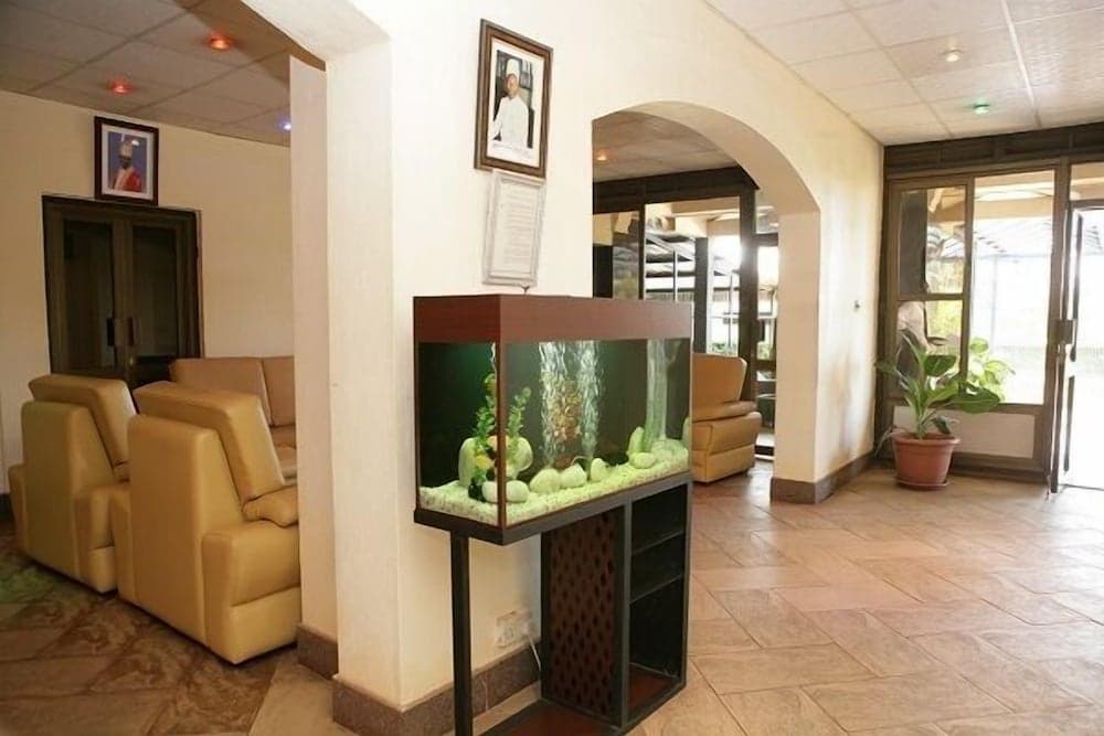 Ivys Hotel