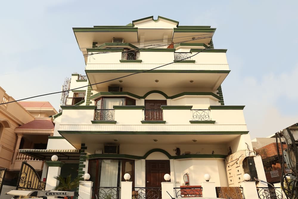 OYO 8535 Hotel Mayarch