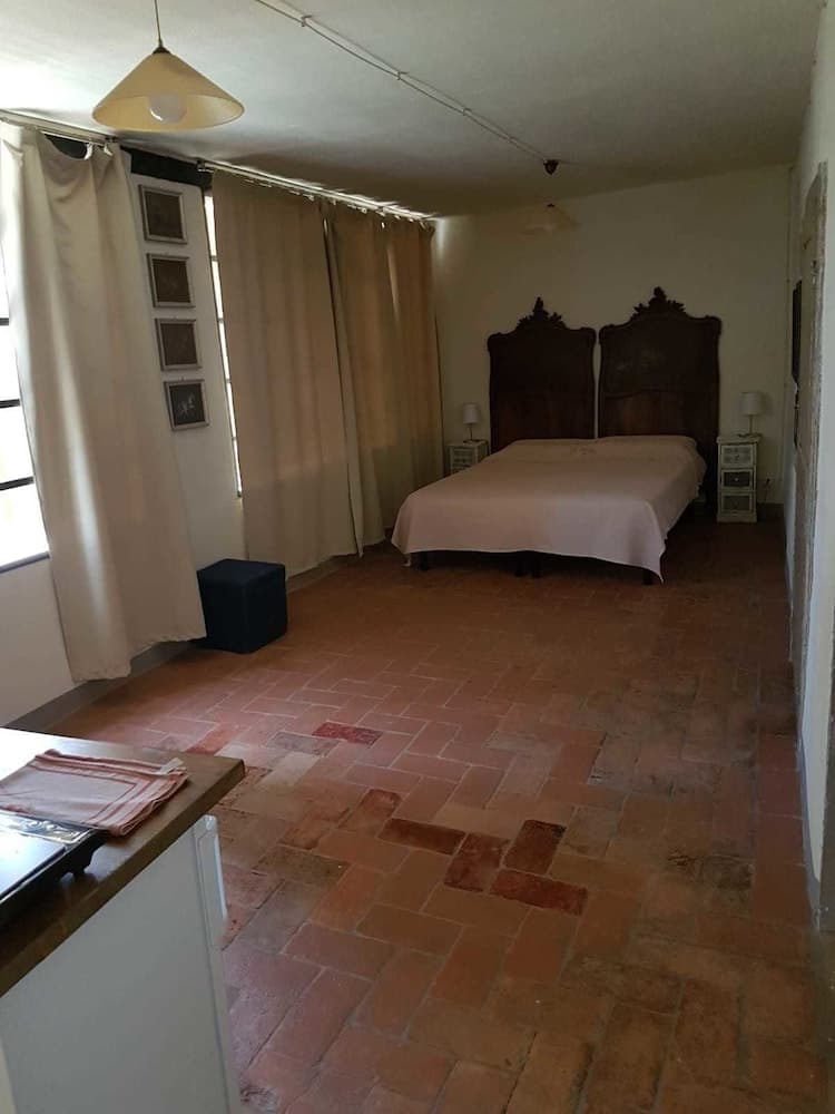 La Guardia B&B