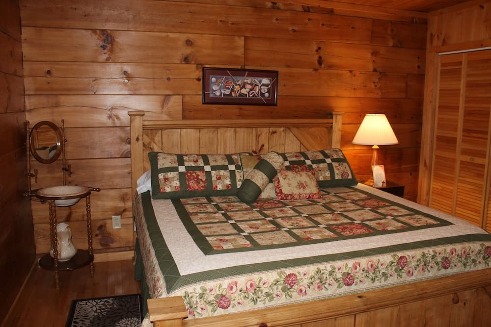 Riverside Log Cabins