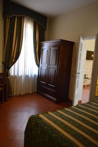 Pantheon Inn