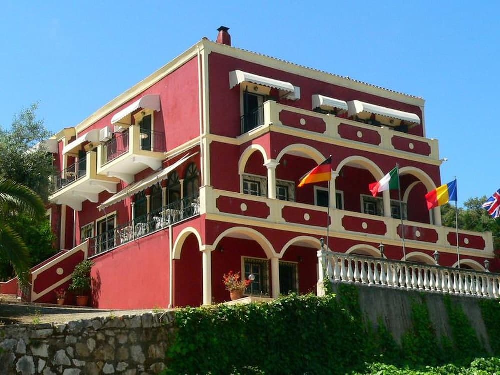 Apraos Bay Hotel